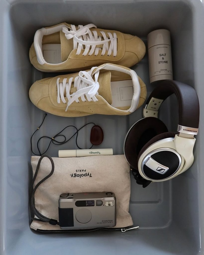 spring capsule wardrobe yellow shoes