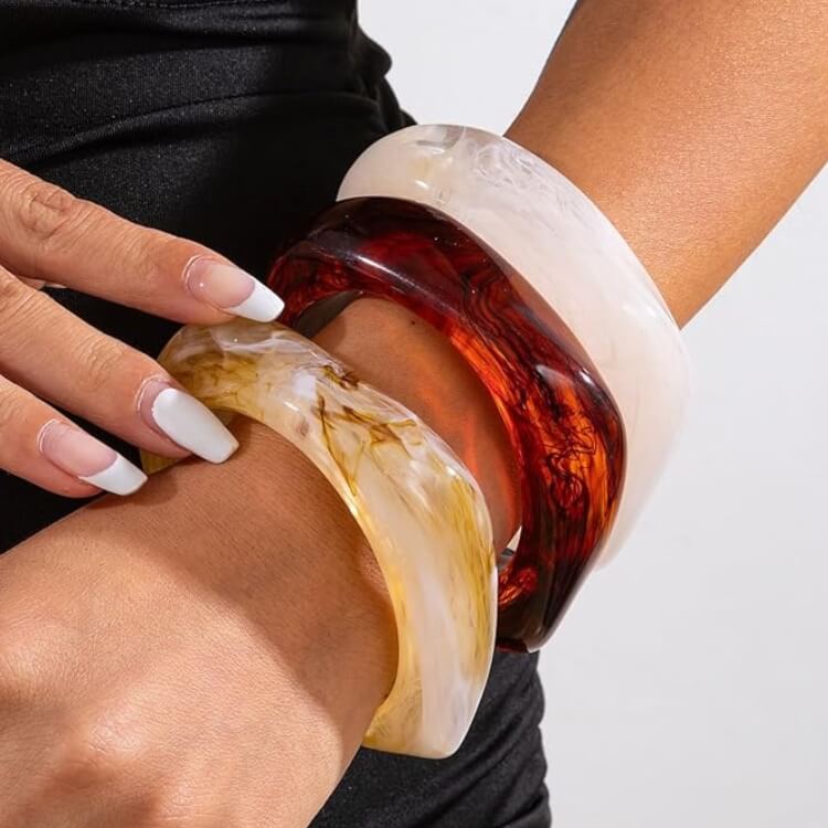 trendy accessories